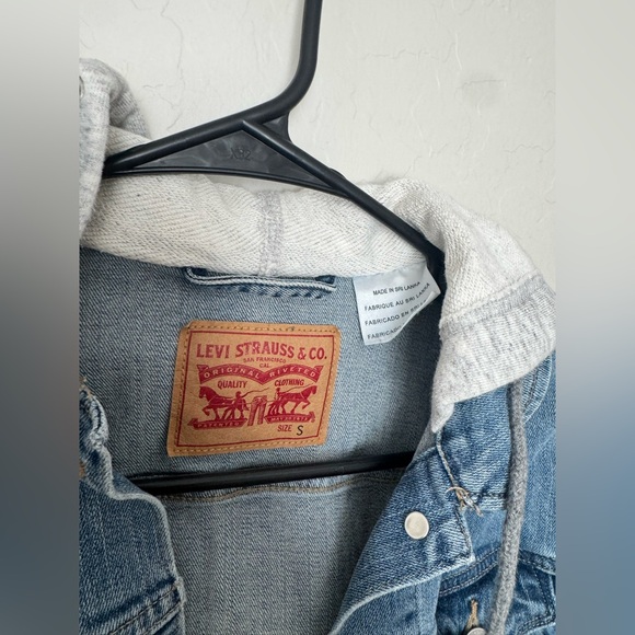 Levi’s Denim Hooded Jacket - Picture 2 of 6